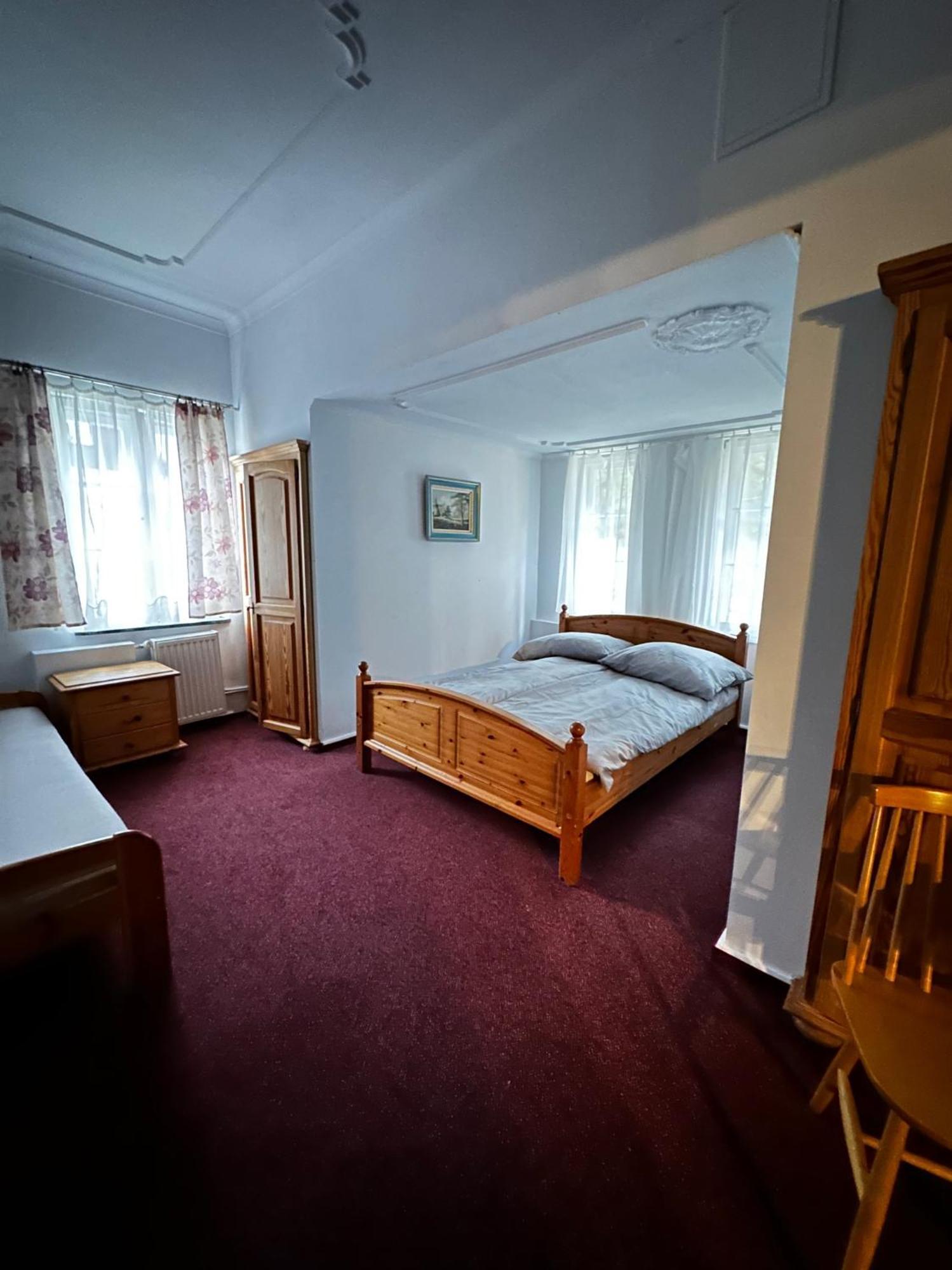 Hotel Krasnoludki Сосновка Екстер'єр фото